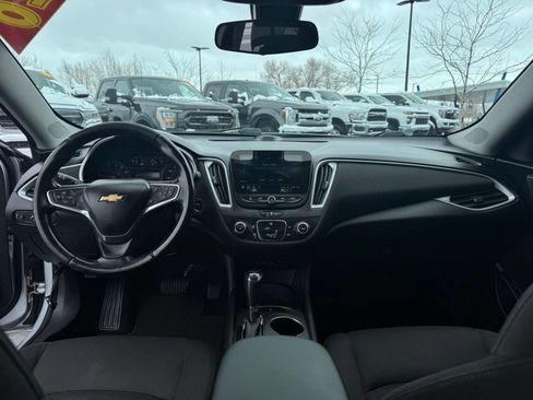 Used 2020 Chevrolet Malibu RS image 29