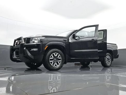 Used 2022 Nissan Frontier SV AWD/4WD image 31