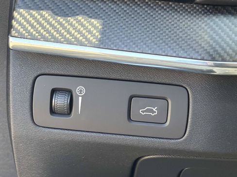 Used 2019 Volvo XC90 T6 R-Design w/ Advanced Package AWD/4WD image 16