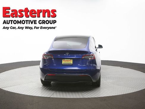 Used 2022 Tesla Model Y Long Range image 30