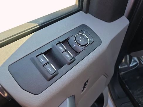 Used 2020 Ford F150 XLT image 13