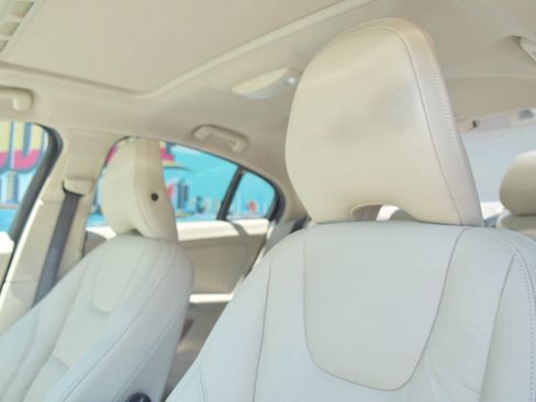 Used 2014 Volvo S60 T5 image 20