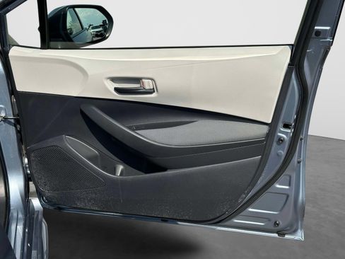Used 2022 Toyota Corolla LE FWD image 9