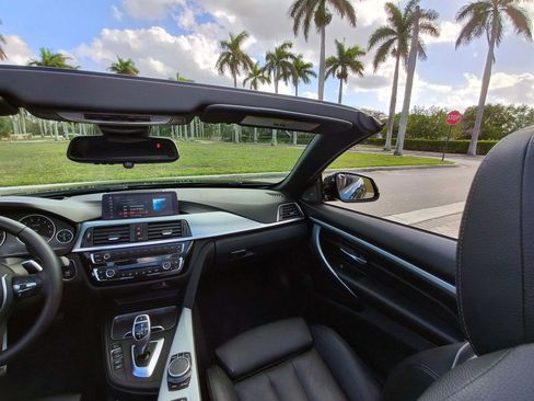 Used 2019 BMW 430i Convertible w/ M Sport Package RWD image 25