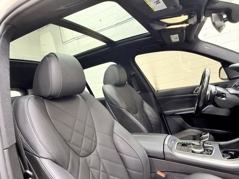 Used 2023 BMW X5 xDrive40i w/ M Sport Package image 32