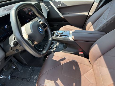 Certified 2024 BMW iX xDrive50 w/ Sport Package AWD/4WD image 4