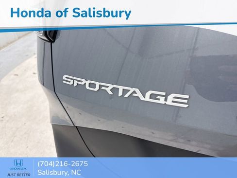 Used 2023 Kia Sportage EX image 8