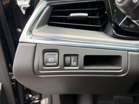 Used 2018 Cadillac XT5 Premium Luxury AWD/4WD image 35