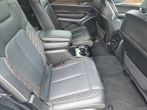 Used 2023 Jeep Grand Cherokee L Summit w/ Luxury Tech Group V AWD/4WD image 21