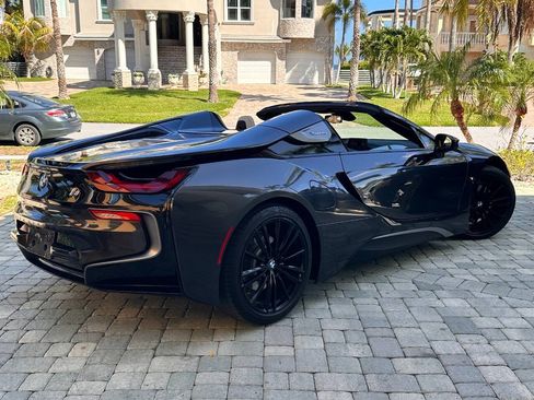 Used 2019 BMW i8 Roadster AWD/4WD image 6