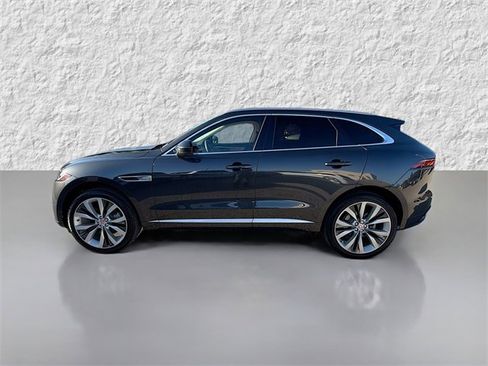 Used 2023 Jaguar F-PACE R-Dynamic S image 6