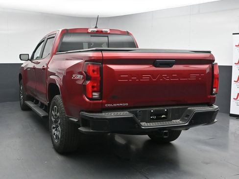 Used 2023 Chevrolet Colorado Z71 w/ Advanced Trailering Package AWD/4WD image 6
