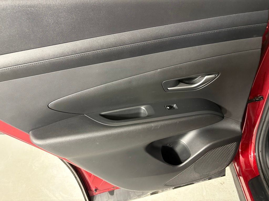 Used 2025 Hyundai Tucson SEL FWD image 36