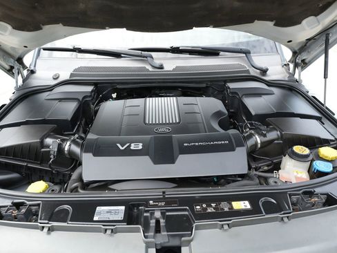 Used 2011 Land Rover Range Rover Sport Supercharged image 38