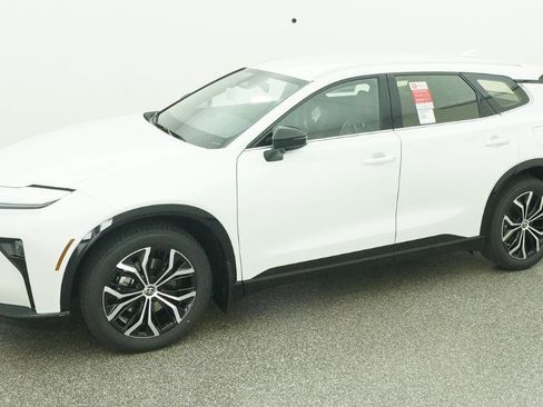 New 2026 Toyota Crown Signia XLE image 5