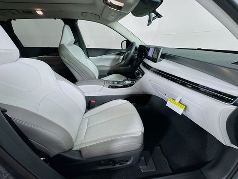 New 2026 INFINITI QX60 Luxe w/ Cargo Package image 36