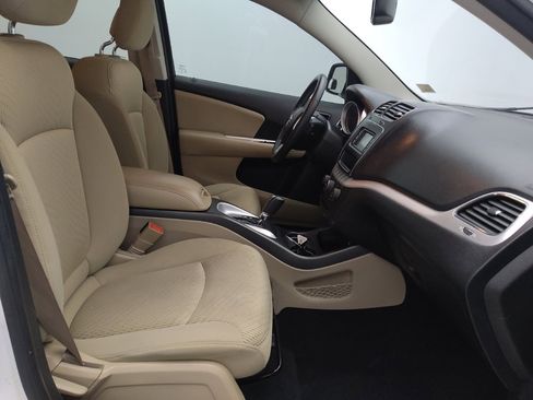 Used 2016 Dodge Journey SE w/ Flexible Seating Group image 21