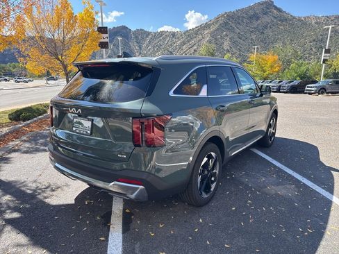 New 2025 Kia Sorento EX image 7