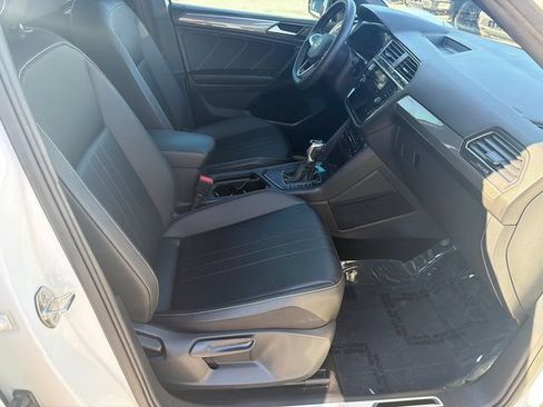 Used 2023 Volkswagen Tiguan SE R-Line FWD image 15