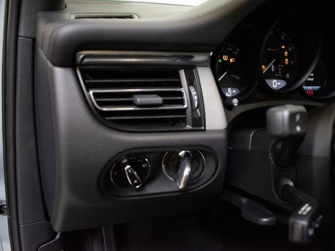 New 2025 Porsche Macan Turbo image 20