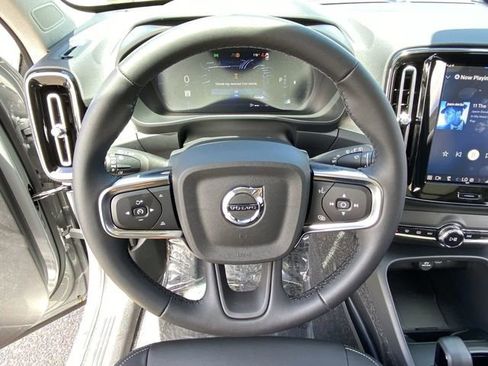 Certified 2025 Volvo XC40 B5 Core w/ Protection Package Premier image 20