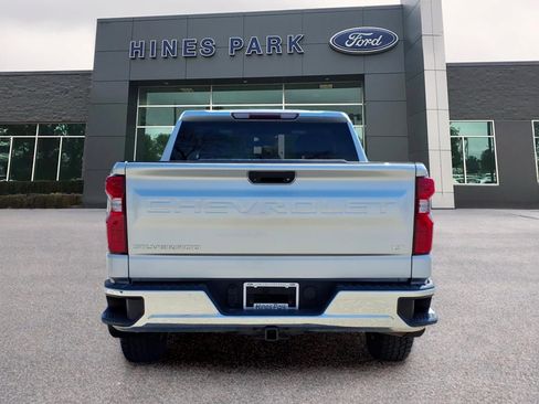 Used 2019 Chevrolet Silverado 1500 LT AWD/4WD image 6