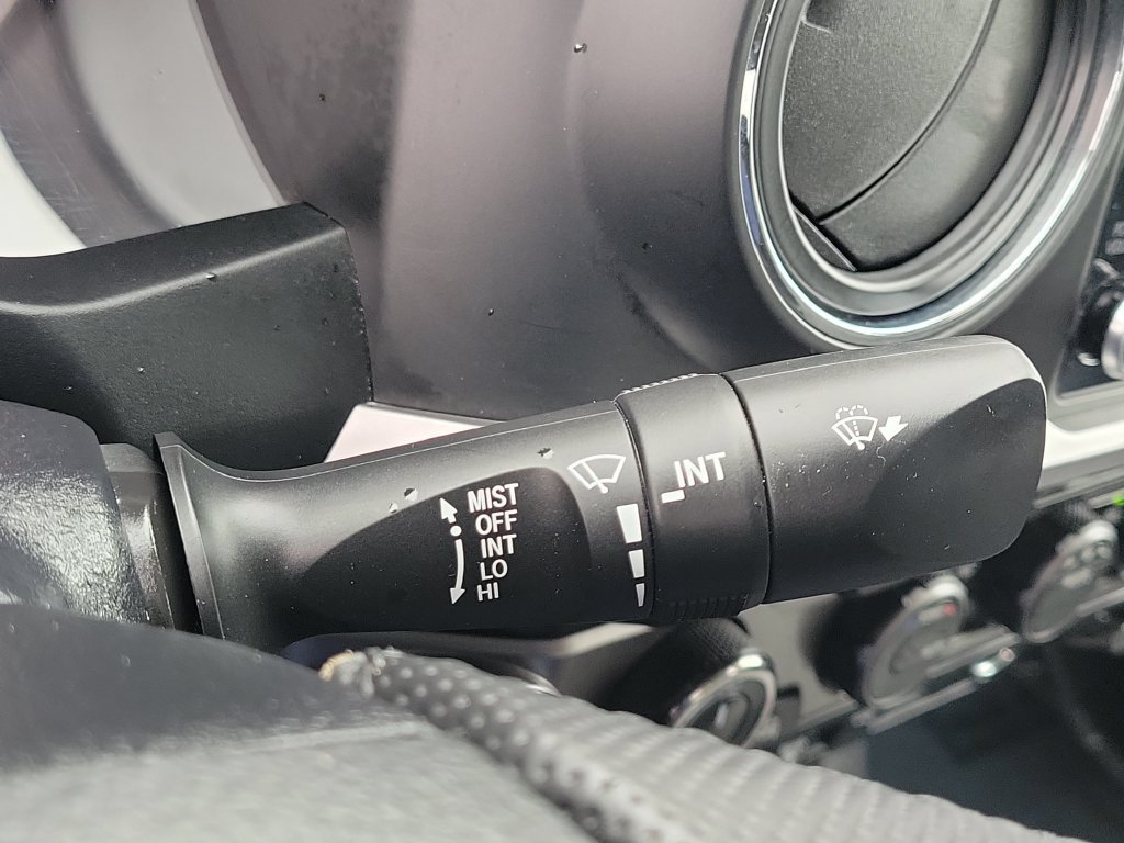 Used 2023 Toyota Tacoma SR5 AWD/4WD image 12