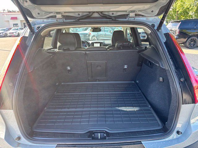 Used 2026 Volvo XC40 B5 Ultra w/ Climate Package AWD/4WD image 11