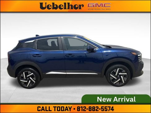 Used 2025 Nissan Kicks SV FWD image 5