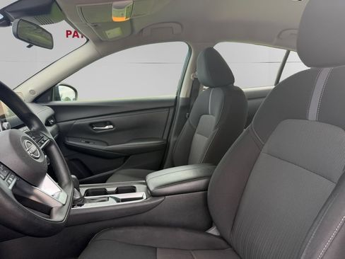 Used 2024 Nissan Sentra SV FWD image 9