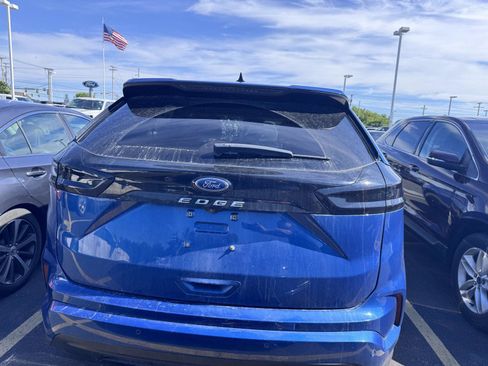 Used 2022 Ford Edge ST-Line w/ Class II Trailer Tow Package AWD/4WD image 5