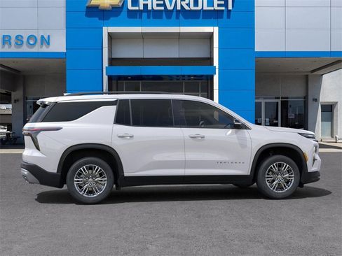New 2025 Chevrolet Traverse LT w/ Enhanced Driving Package image 5