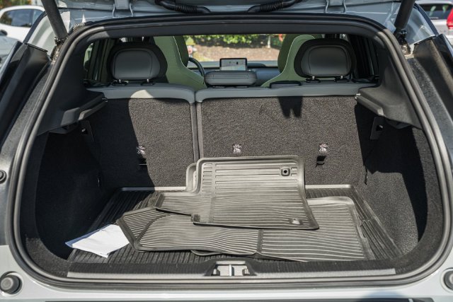 Certified 2025 Volvo EX30 Plus w/ Protection Package Premier AWD/4WD image 10