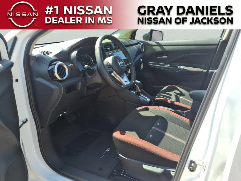 New 2025 Nissan Versa SR w/ Trunk Package FWD image 24