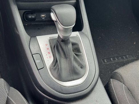 Used 2023 Kia Forte LXS w/ LXS Technology Package FWD image 27