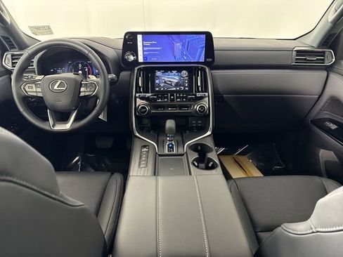 Certified 2025 Lexus LX 700h Overtrail AWD/4WD image 26