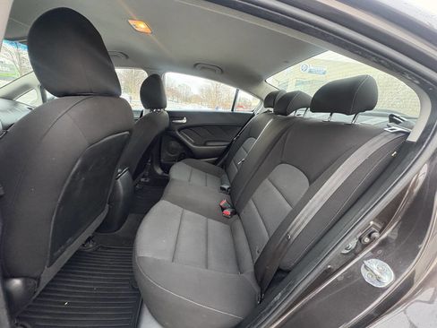 Used 2017 Kia Forte LX image 5