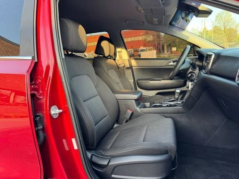 Used 2021 Kia Sportage LX image 5