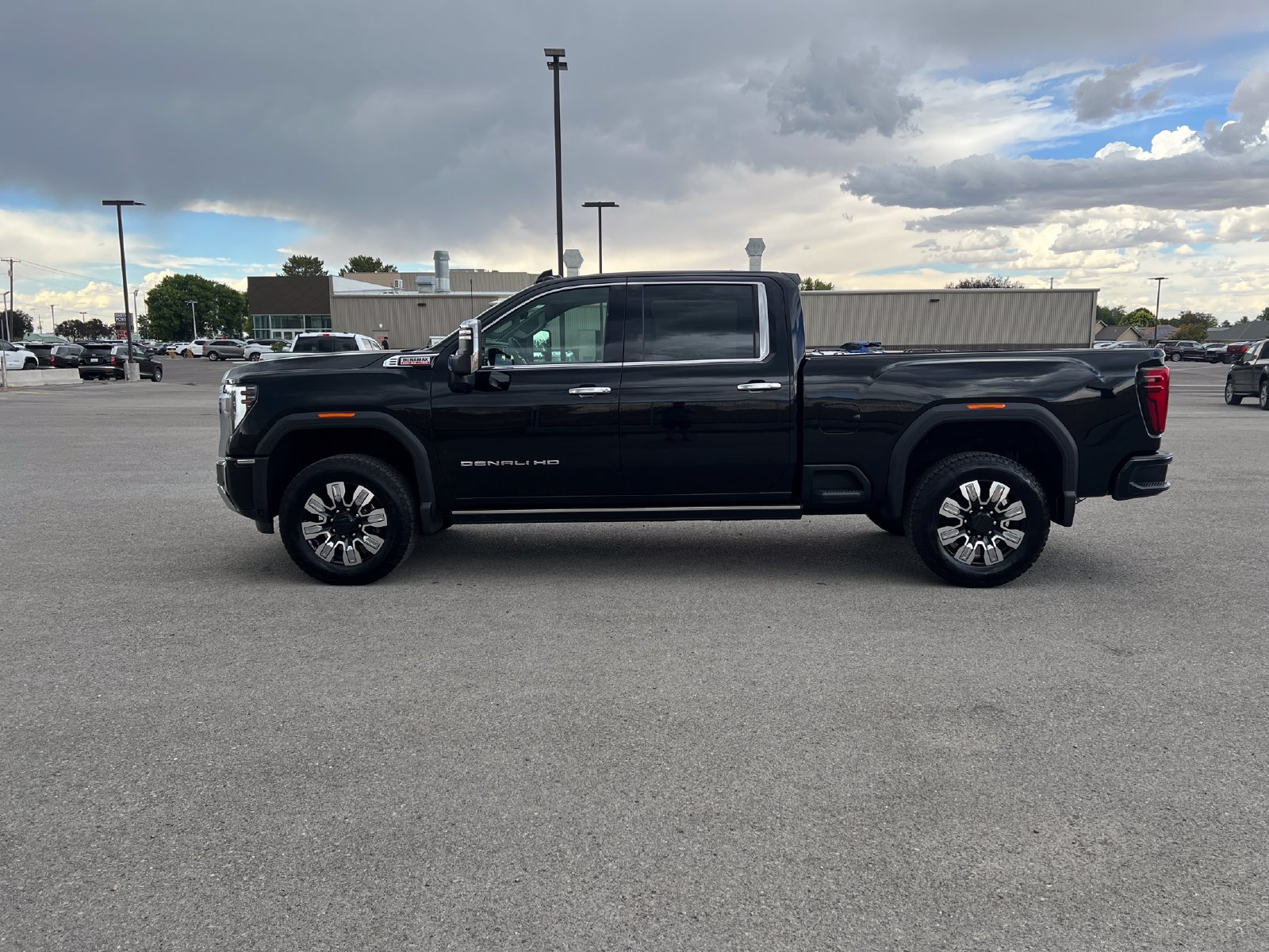 Used 2024 GMC Sierra 3500 Denali w/ Denali Reserve Package AWD/4WD image 6