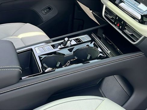 New 2026 Volkswagen Atlas Cross Sport SEL Premium R-Line image 11