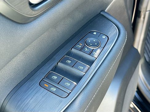 New 2026 Nissan Armada SL w/ Captain's Chari Seat Package RWD image 19