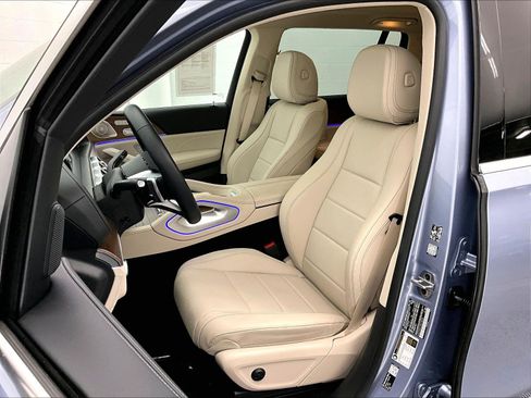 Used 2026 Mercedes-Benz GLS 450 4MATIC image 16