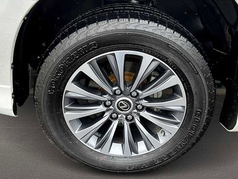 Used 2023 Lexus GX 460 Luxury image 8