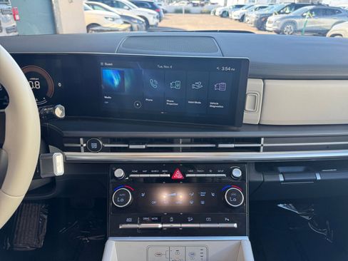 Used 2025 Hyundai Santa Fe SEL image 18