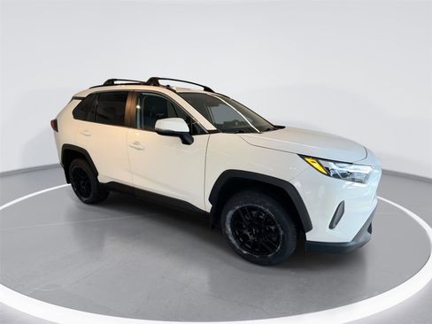 Used 2023 Toyota RAV4 XLE image 1