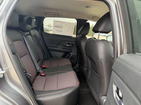 New 2026 Nissan Kicks SR image 14