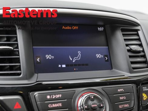 Used 2020 Nissan Pathfinder S image 19