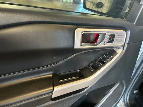 Used 2023 Ford Explorer Limited w/ Equipment Group 301A image 13