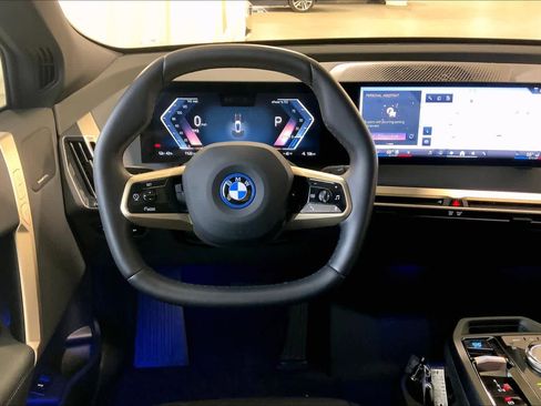 Used 2024 BMW iX xDrive50 w/ Sport Package image 5