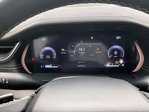 Certified 2022 Jeep Grand Cherokee Limited image 11